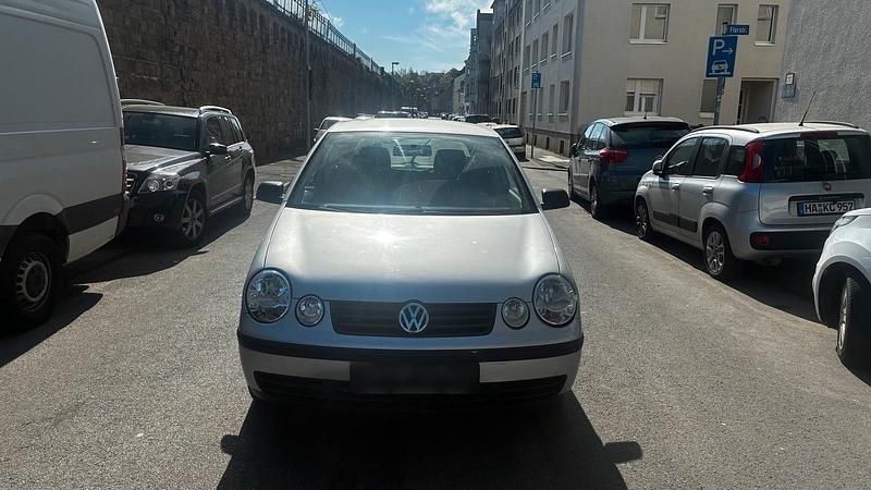 Brugt VW Polo 75 HK (55 kW) 2002 Sølv Hatchback