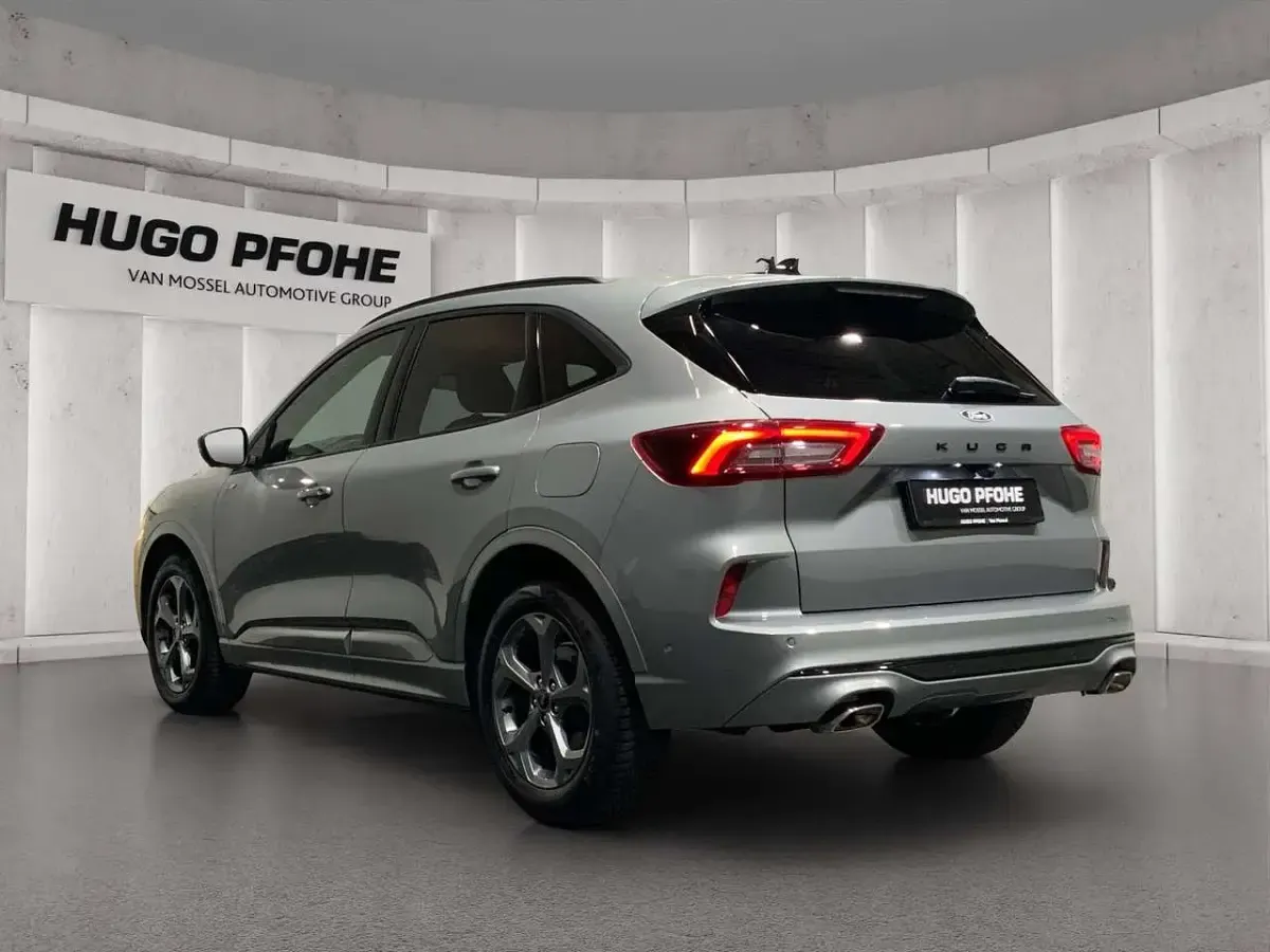 Gebraucht Ford Kuga ST-Line X 186 PS (136 kW) 2024 Solar silver metallic SUV
