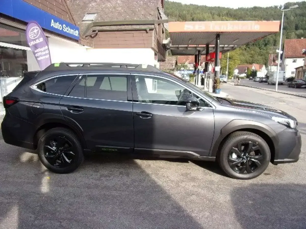 Neu Subaru Outback Exclusive+ 169 PS (124 kW) 2026 Magnetite gray SUV