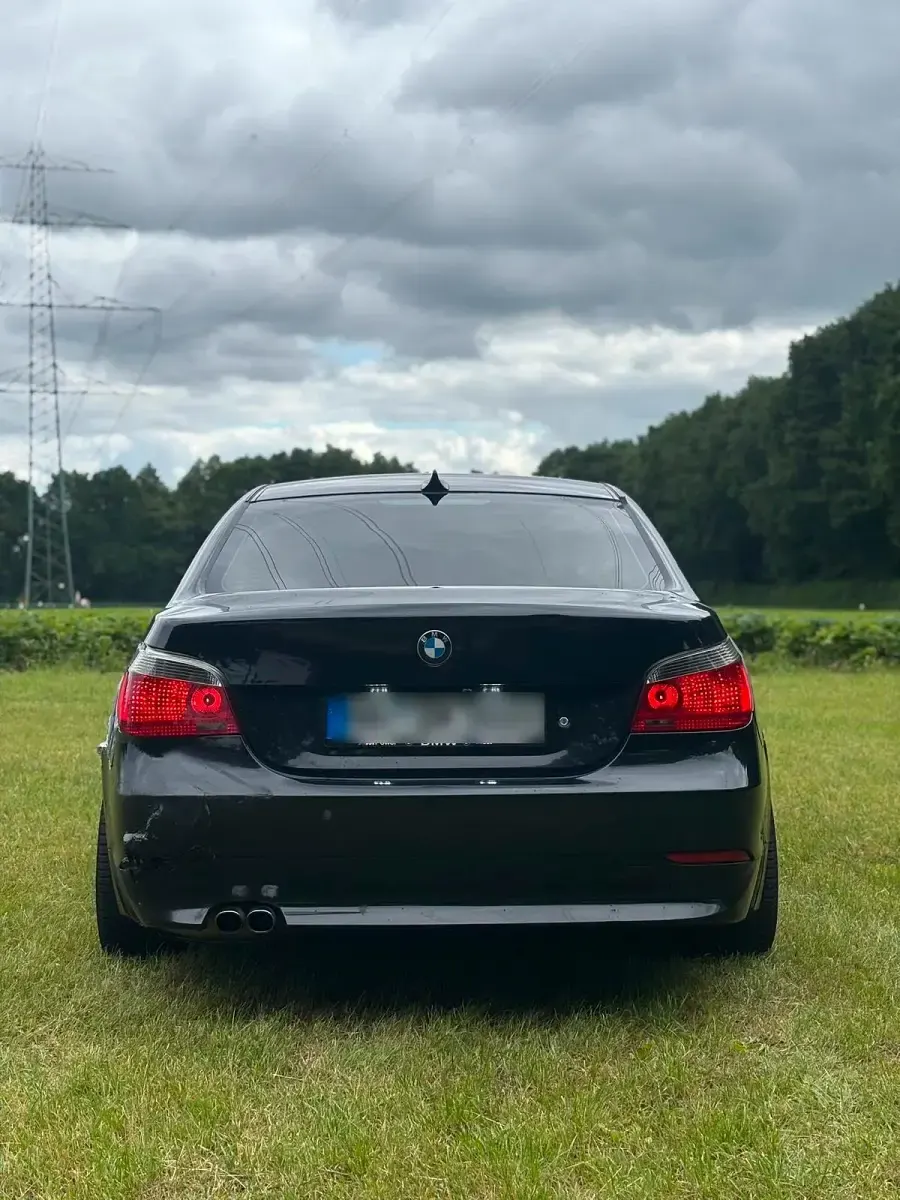 Gebraucht BMW 525 177 PS (130 kW) 2005 Schwarz Limousine