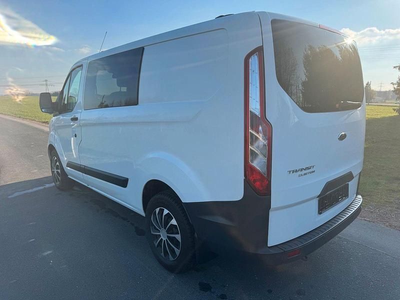 Gebraucht Ford Transit Trend 131 PS (96 kW) 2017 Weiß Van / Kleinbus