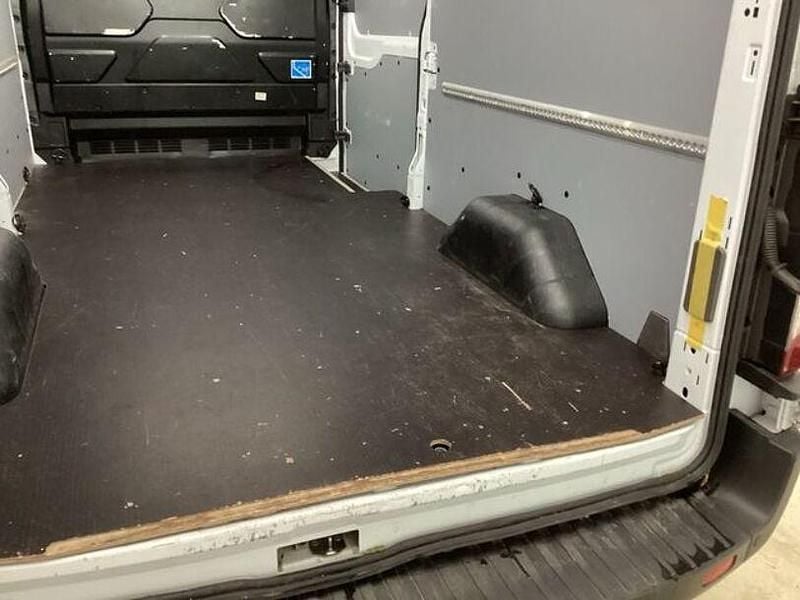 Gebraucht Ford Transit Trend 131 PS (96 kW) 2025 Frostweiß Limousine