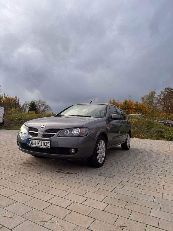 Grau Gebraucht 2005 Nissan Almera Acenta+ Limousine | 2.190 € (Fairer Preis) - Bild 1/4