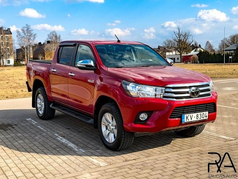 Gebraucht Toyota HiLux 150 PS (110 kW) 2017 Rot Pickup
