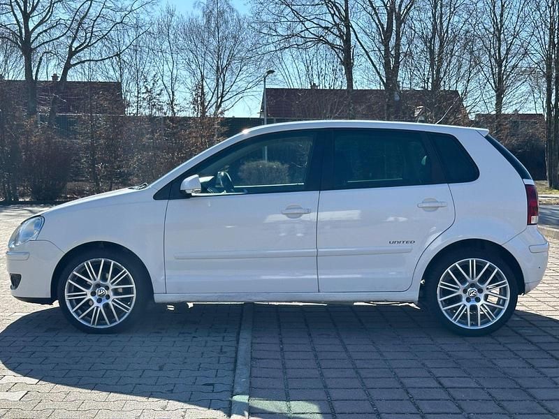 Gebraucht VW Polo United 69 PS (50 kW) 2009 Weiß Kleinwagen