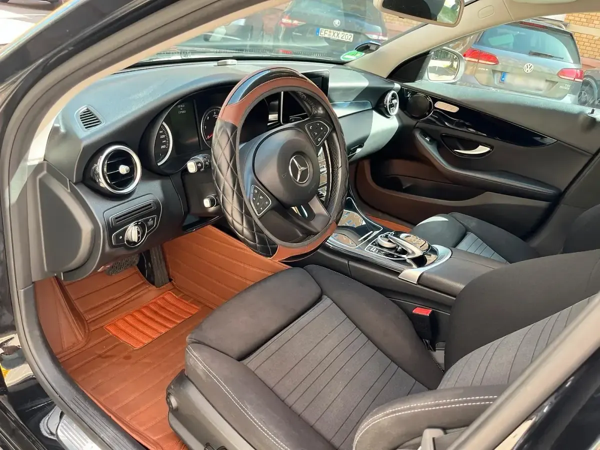 Gebraucht Mercedes C200 Avantgarde 136 PS (100 kW) 2015 Schwarz Kombi