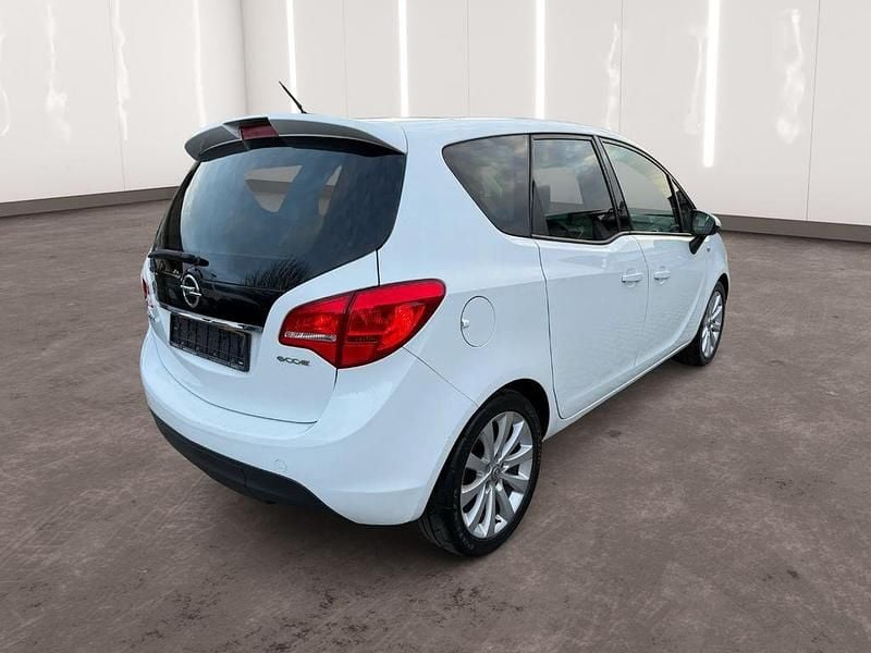 Gebraucht Opel Meriva Edition 120 PS (88 kW) 2010 Weiß Van / Kleinbus