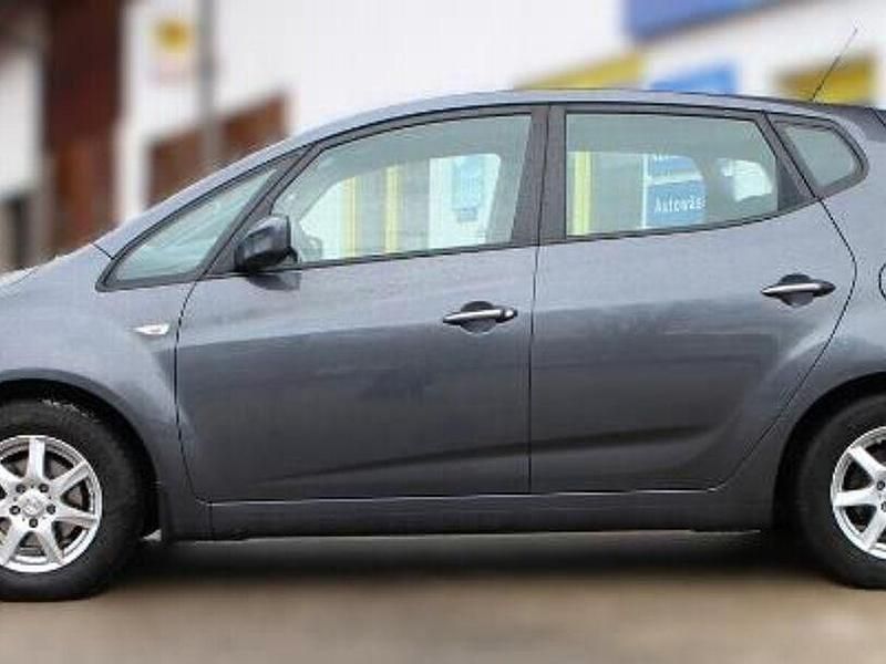 Gebraucht Hyundai ix20 Classic 90 PS (66 kW) 2017 Micron grey / met Kleinwagen