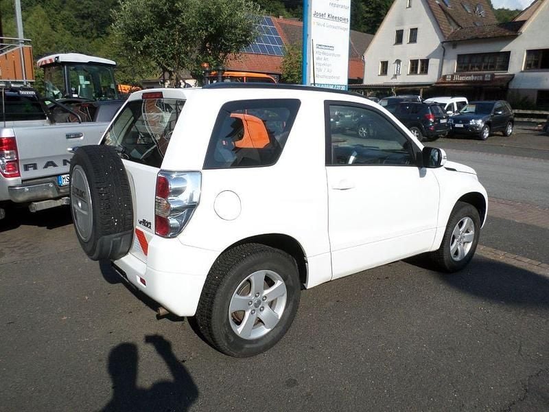 Gebraucht Suzuki Grand Vitara City 106 PS (77 kW) 2014 Weiß SUV