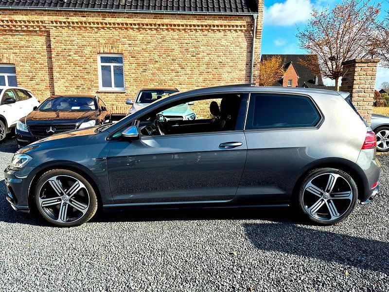 Gebraucht VW Golf Pro 347 PS (255 kW) 2017 Indiumgrau metallic Coupé