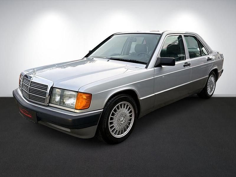Gebraucht Mercedes 190 109 PS (80 kW) 1991 Silber Limousine