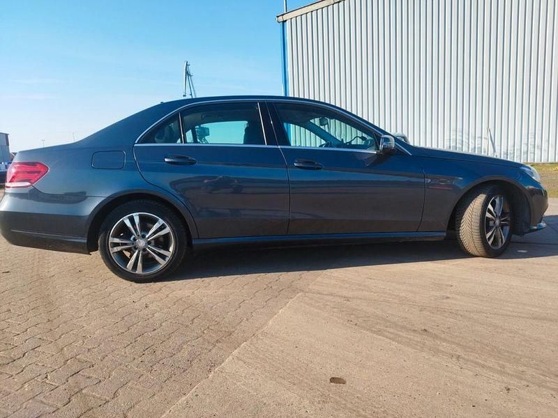 Gebraucht Mercedes E200 136 PS (100 kW) 2014 Grau Limousine
