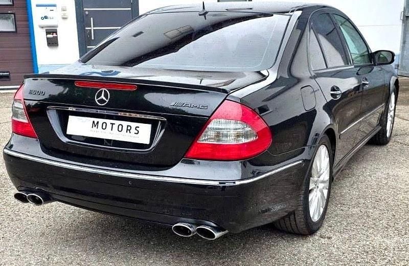Schwarz Gebraucht 2003 Mercedes E500 Limousine | 7.490 € (Superpreis) - Bild 1/4