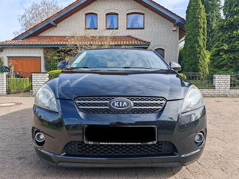 Second-hand Kia Ceed 126 CP (92 kW) 2008 Negru Hatchback