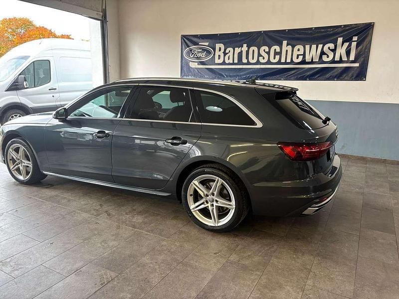 Gebraucht Audi A4 Advanced 150 PS (110 kW) 2020 Manhattangrau Kombi