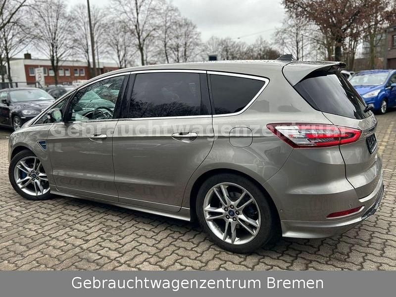 Gebraucht Ford S-MAX ST-Line 209 PS (153 kW) 2017 Braun Van / Kleinbus