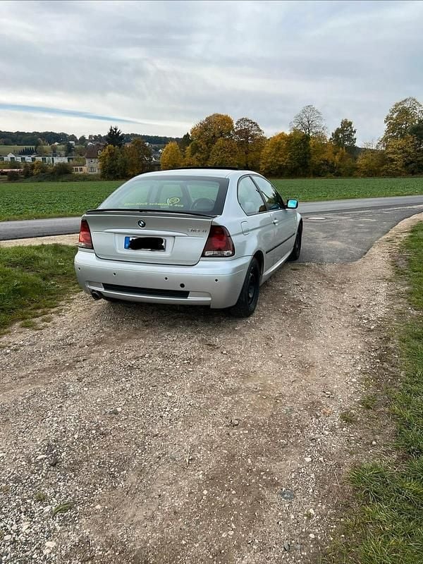 Gebraucht BMW 318 143 PS (105 kW) 2004 Silber Limousine