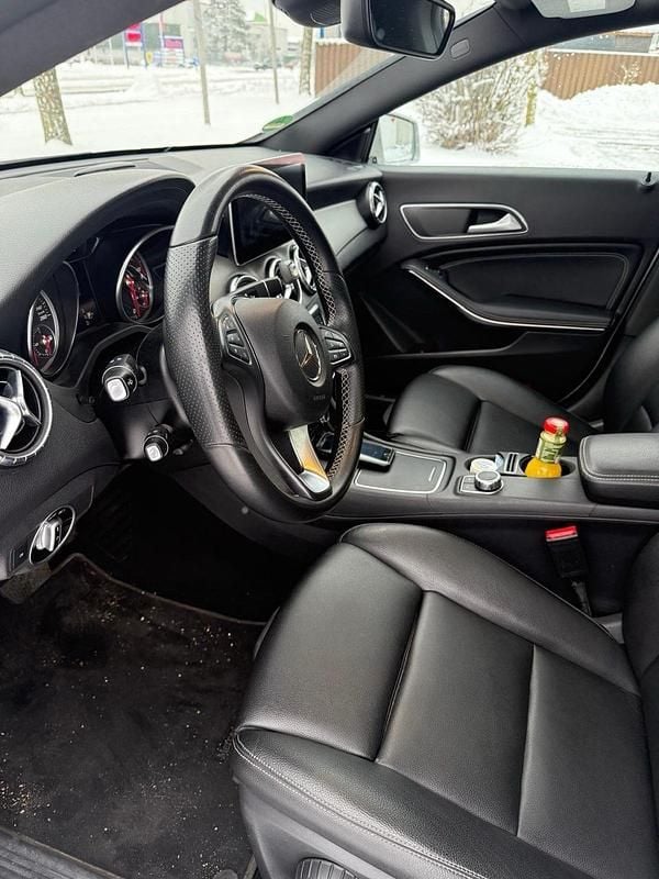 Gebraucht Mercedes CLA220 177 PS (130 kW) 2016 Grau Limousine