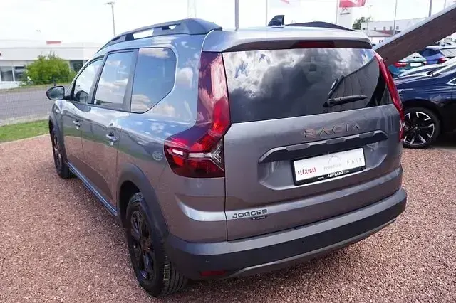 Gebraucht Dacia Jogger Extreme 141 PS (103 kW) 2023 Grau Van / Kleinbus
