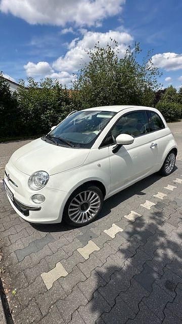 Weiß Gebraucht 2009 Fiat 500 Limousine | 4.400 € (Fairer Preis) - Bild 1/4