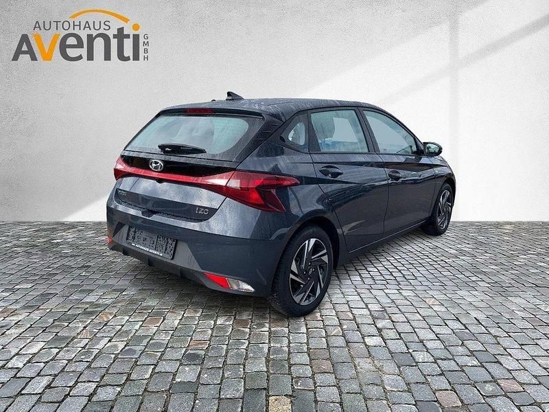 Gebraucht Hyundai i20 Trend 101 PS (74 kW) 2024 Grau Kleinwagen