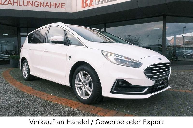 Gebraucht Ford S-MAX Titanium 190 PS (139 kW) 2021 Weiß Van / Kleinbus
