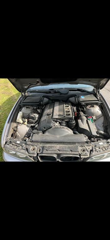 Gebraucht BMW 525 192 PS (141 kW) 2001 Silber Limousine