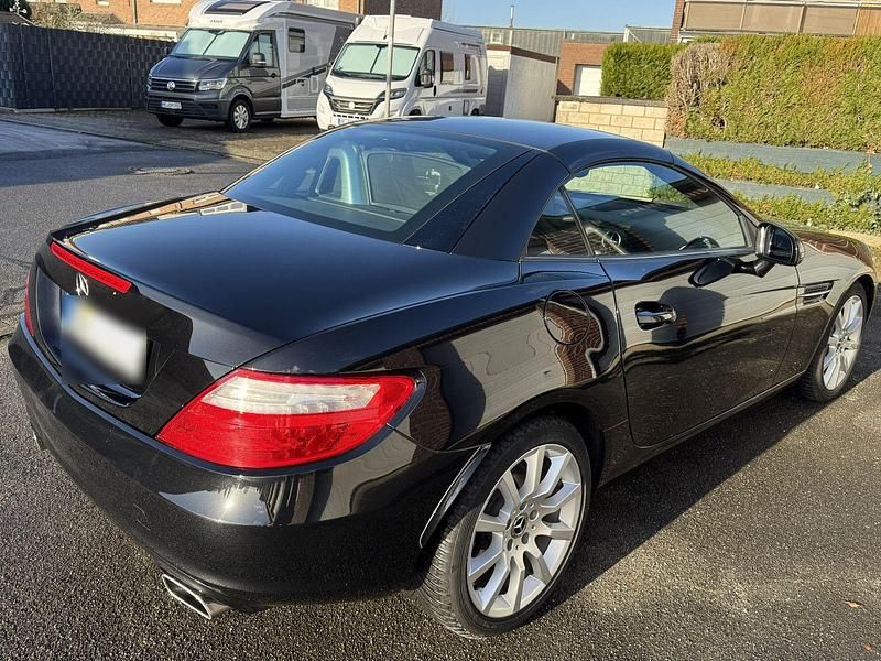 Gebraucht Mercedes SLK200 184 PS (135 kW) 2012 Schwarz Cabrio