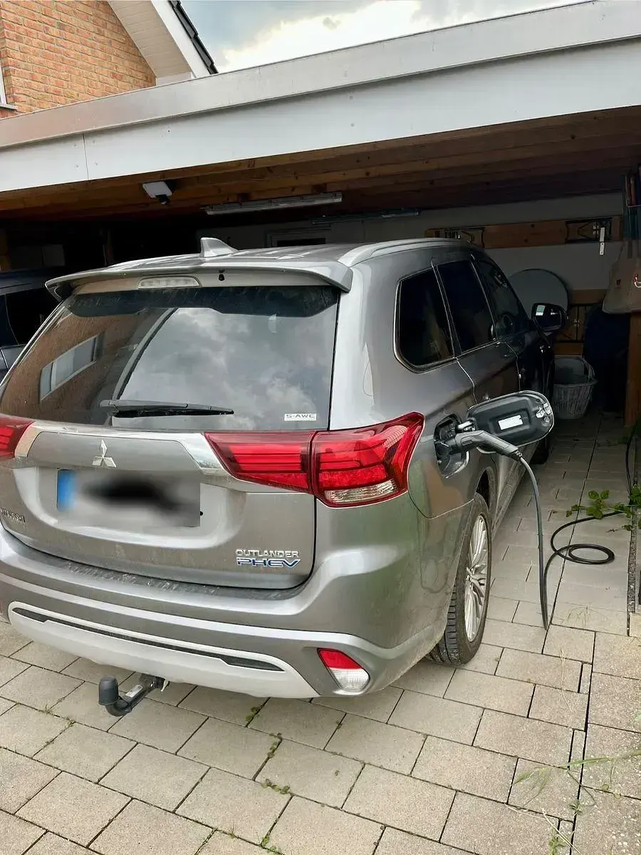 Gebraucht Mitsubishi Outlander P-HEV 224 PS (164 kW) 2018 Grau SUV