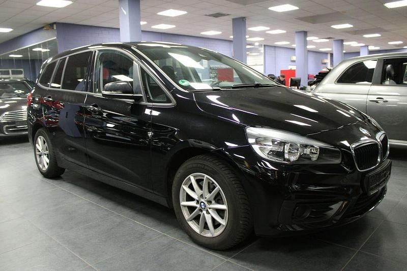 Schwarz Gebraucht 2017 BMW 218 Gran Tourer Van / Kleinbus | 13.480 € (Fairer Preis) - Bild 1/4