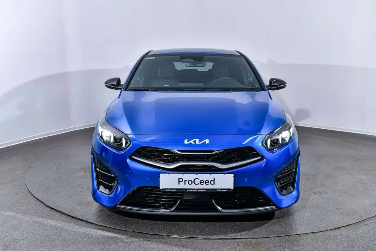 Gebraucht Kia ProCeed GT-Line 140 PS (102 kW) 2025 Blue flame metallic Kombi