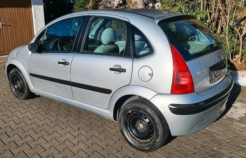 Gebraucht Citroën C3 60 PS (44 kW) 2005 Silber Kleinwagen