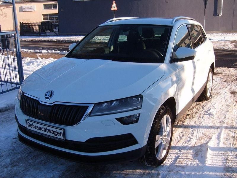 Weiß Gebraucht 2018 Skoda Karoq Style SUV | 18.990 € (Superpreis) - Bild 1/4