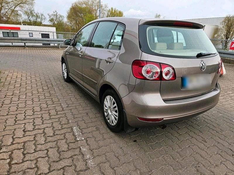 Gebraucht VW Golf VII 105 PS (77 kW) 2012 Braun Limousine