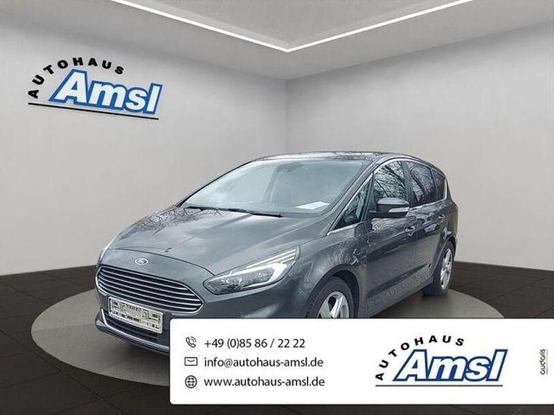 Gebraucht Ford S-MAX Titanium 160 PS (117 kW) 2017 Grau Van / Kleinbus