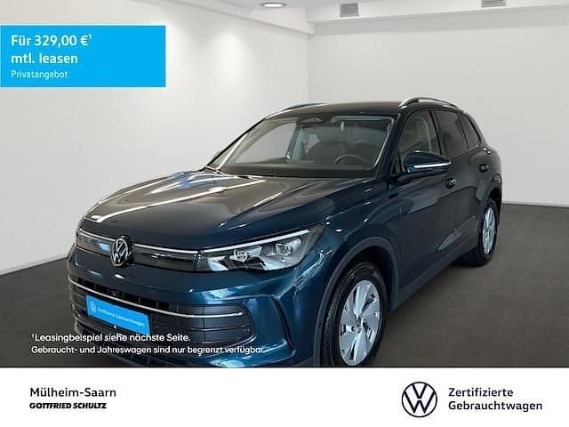 Blau Gebraucht 2024 VW Tiguan Life SUV | 37.680 € (Fairer Preis) - Bild 1/3