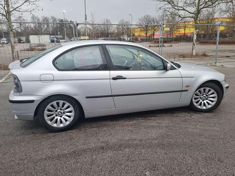 Gebraucht BMW 316 116 PS (85 kW) 2002 Silber Limousine