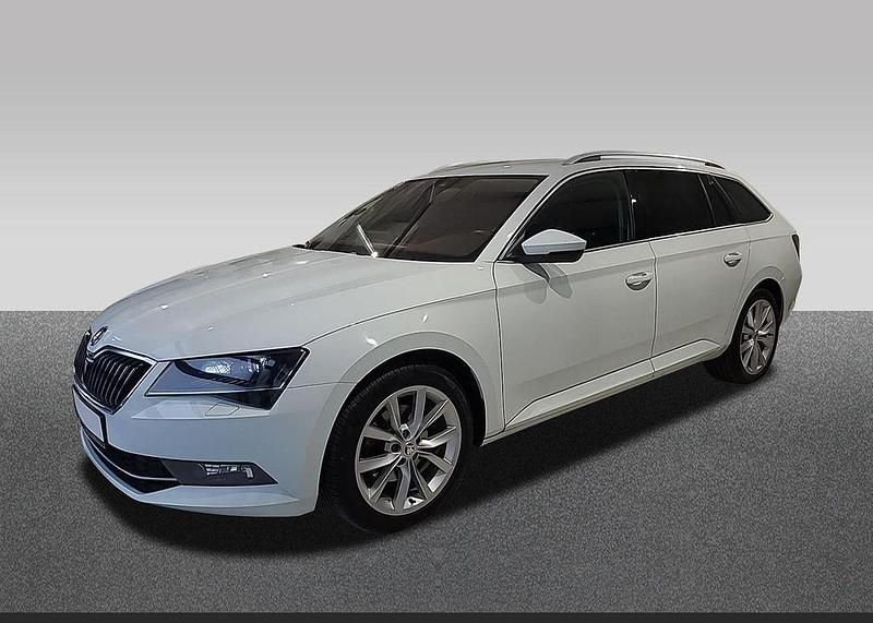Gebraucht Skoda Superb Style 190 PS (139 kW) 2017 Weiß Limousine