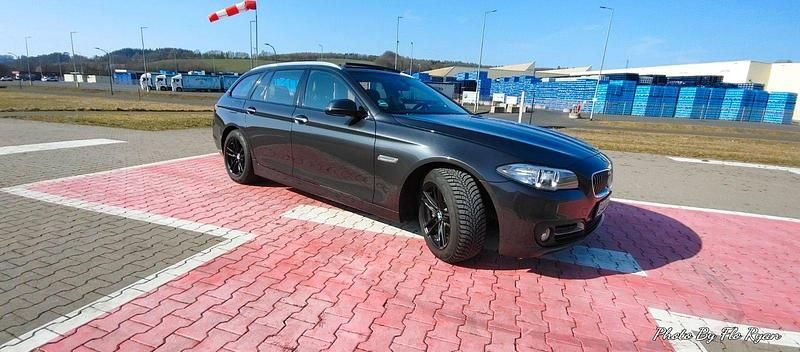 Gebraucht BMW 525 Luxury Line 218 PS (160 kW) 2015 Grau Limousine