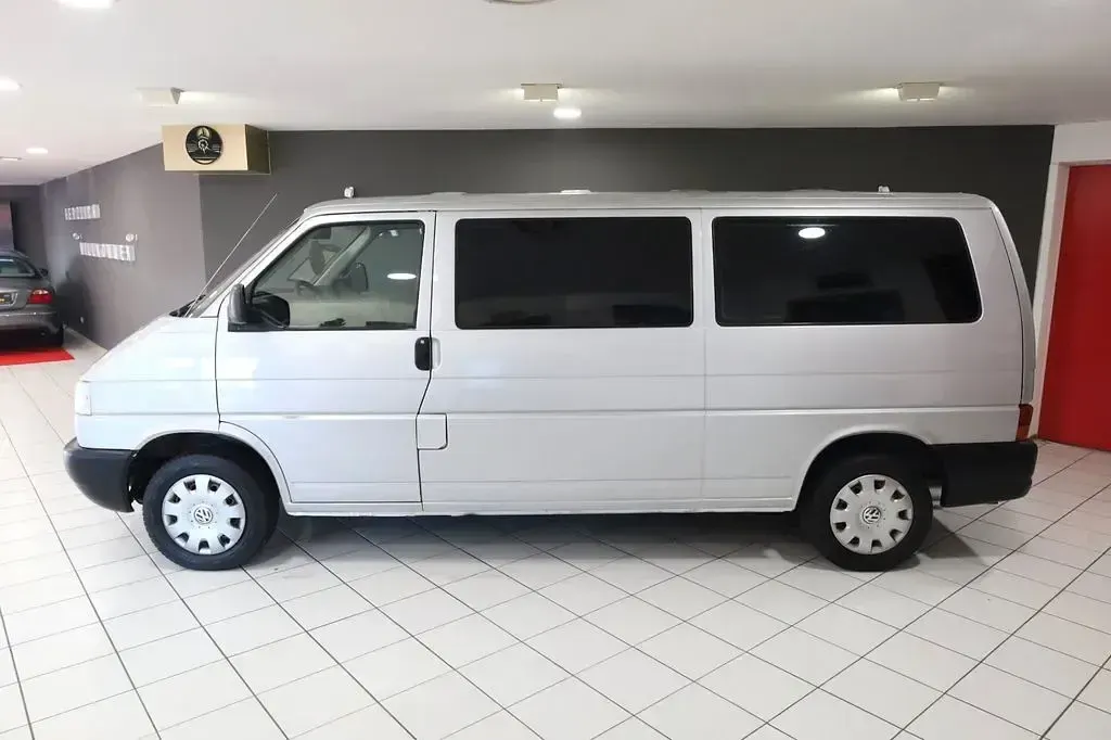 Second-hand VW Caravelle 102 CP (75 kW) 2003 Argintiu Van