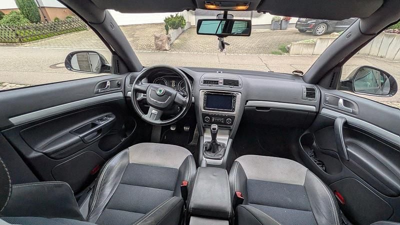 Gebraucht Skoda Octavia RS 170 PS (125 kW) 2011 Schwarz Kombi