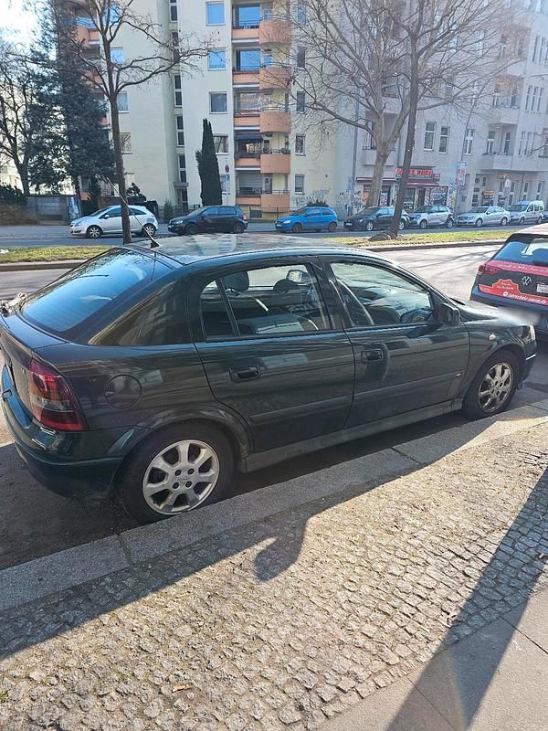 Gebraucht Opel Astra 84 PS (61 kW) 2002 Grün Kleinwagen