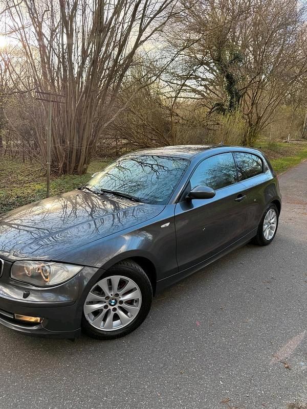 Gebraucht BMW 120 145 PS (106 kW) 2008 Grau Kleinwagen