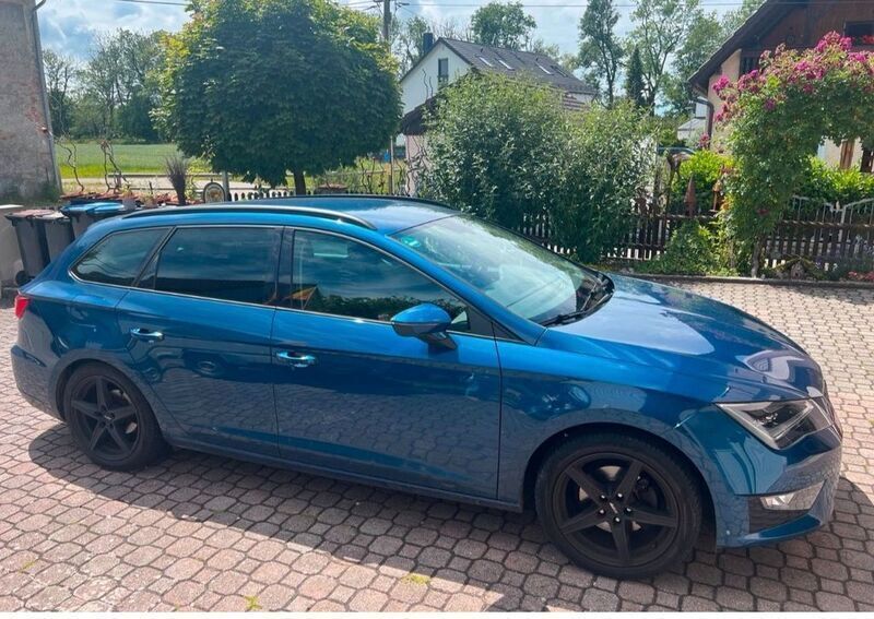 Blau Gebraucht 2015 Seat Leon ST FR Kombi | 12.999 € (Fairer Preis) - Bild 1/4