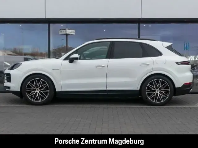 Gebraucht Porsche Cayenne E-Hybrid 470 PS (345 kW) 2023 Weiß SUV