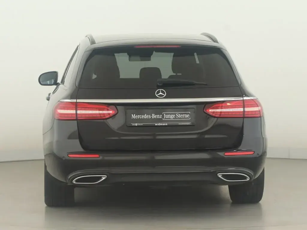 Gebraucht Mercedes 300 265 PS (194 kW) 2022 Obsidianschwarz (metallic) Kombi