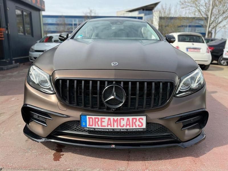 Gebraucht Mercedes E350 AMG 258 PS (189 kW) 2018 Blau Coupé