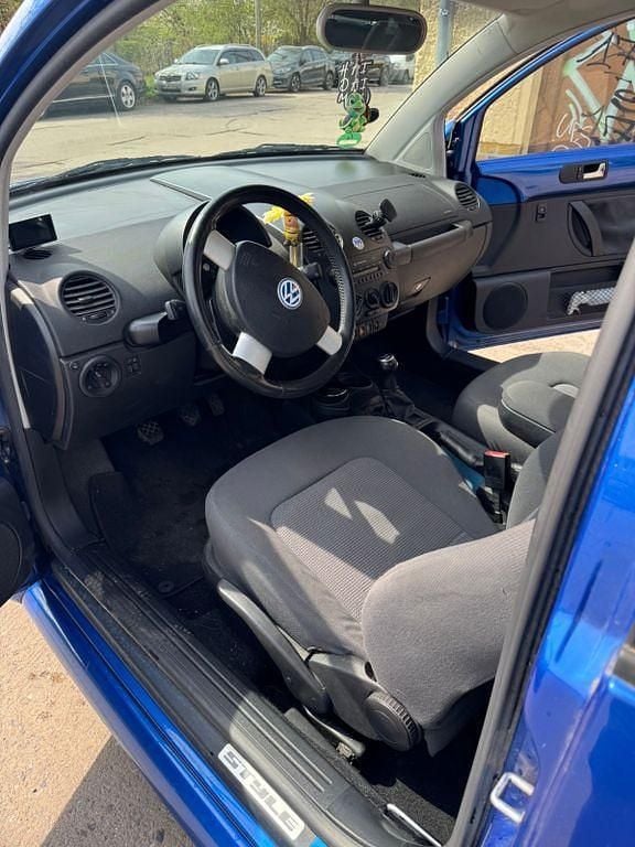 Second-hand VW Beetle 75 CP (55 kW) 2003 Albastru Hatchback