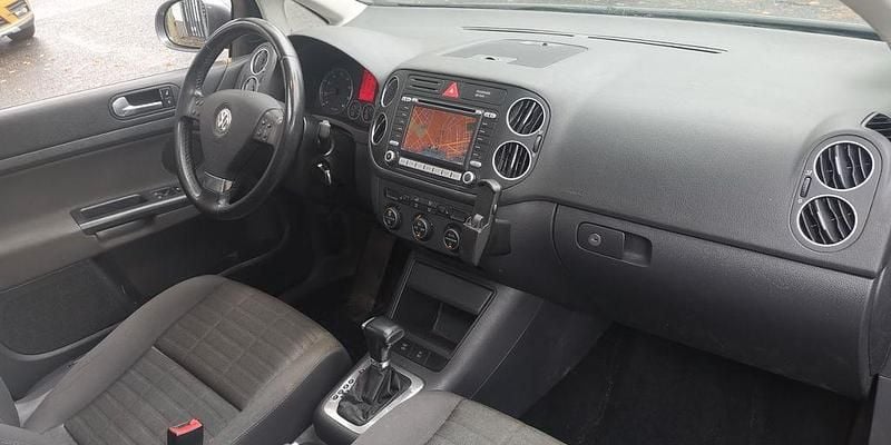 Grau Gebraucht 2008 VW Golf Plus S Van / Kleinbus | 3.999 € (Superpreis) - Bild 1/4