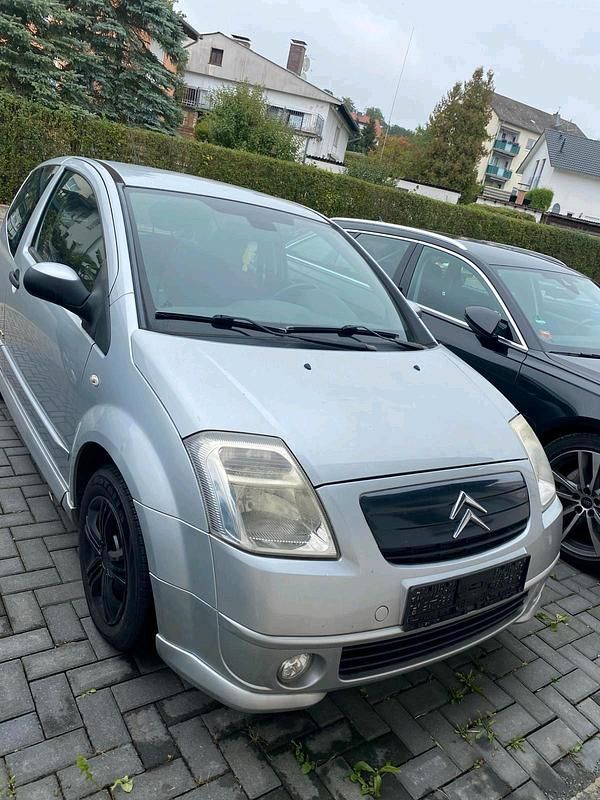 Silber Gebraucht 2005 Citroën C2 VTR Sport Kleinwagen | 1.800 € (Fairer Preis) - Bild 1/4